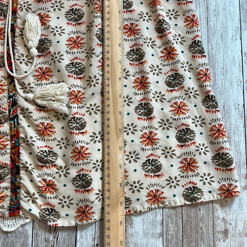 Umgee Women's Flowy Peasant Blouse Boho sz Medium Lace Panel Tassel Tan Orange - Picture 14 of 15
